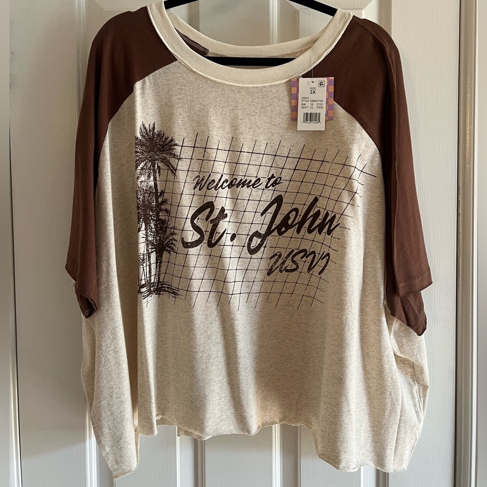 NWT TSHIRT
